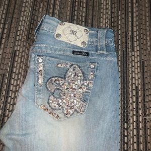 Woman Miss Me Mid-Rise Capri Jean